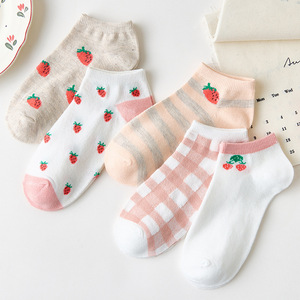 Women's Ankle Socks Strawberry Pattern Breathable Sweat Absorbing Casual Style Boat Socks For Spring Summer - Product Image 3