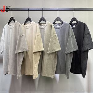 เสื้อยืดโอเวอร์ไซส์ทรงหนา ผ้าคอตตอน 100% น้ำหนัก 275 GSM  ถักทอแบบเรียบ  ล้างสีแบบวินเทจ สำหรับผู้ชาย พร้อมโลโก้แบบกำหนดเอง - Product Image 1