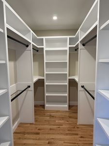 High Capacity <strong>Wardrobe</strong> <strong>Storage</strong> <strong>Solution</strong> With Luxury Walk in <strong>Wardrobe</strong> Design for Contemporary Bedroom <strong>Wardrobe</strong> - Product Image 3