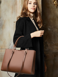 New Fashion Designer Crossbody <b>Bags</b> High Quality Genuine Leather Shoulder Messenger <b>Bag</b> Casual Totes Women Handbags and Purses - Product Image 3