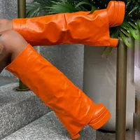 Dernières bottes hautes au genou en cuir orange à tige large pour femmes Double plate-forme talons hauts épais manches pli bottes d'hiver taille 34-46