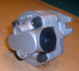 Prix d'usine pour la pompe à engrenages hydraulique KP1015ANFSSH PSVD-21 PSVD2-17 PSVD2-27 KYB - Product Image 2