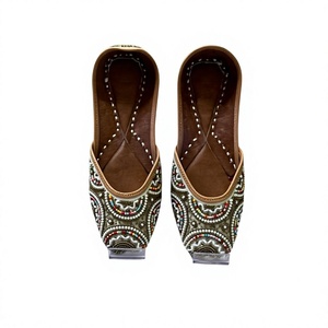 Venta al por Mayor de Zapatos Tradicionales Indios para Mujer, de Cuero Personalizable de Alta Calidad, Marca BS INTERNATIONAL NAHFTR790, Tendencia de Moda - Product Image 1