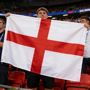 Bandera <span class=keywords><strong>de</strong></span> <span class=keywords><strong>Inglaterra</strong></span> <span class=keywords><strong>de</strong></span> 3x5 pies - Banderas <span class=keywords><strong>de</strong></span> poliéster con 2 ojales <span class=keywords><strong>de</strong></span> latón para decoraciones <span class=keywords><strong>de</strong></span> fiestas <span class=keywords><strong>de</strong></span> <span class=keywords><strong>Inglaterra</strong></span>, decoraciones para eventos deportivos - Product Image 3