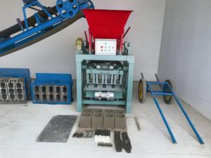 Máquina Semiautomática para Fabricar Bloques de Hormigón Tipo Tolva 4-35B, Equipo de Producción de Ladrillos de Alta Eficiencia - Product Image 6