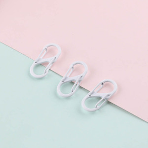 Hebillas Metálicas Coloridas en Forma de S de Tamaño Mediano para Accesorios de Bolsos DIY - Product Image 5