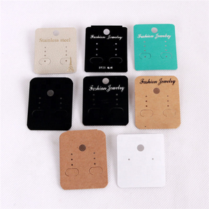 Cartoncini Personalizzati in PVC 4x5cm per Orecchini a Perno con Logo - Product Image 1