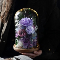Cadeau de la Saint-Valentin, roses éternelles préservées, roses stabilisées infinies et éternelles dans un dôme en verre avec LED