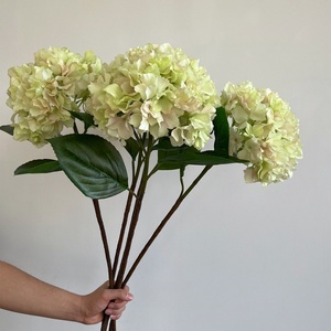 Vente en gros de fleurs artificielles d'hortensia de haute qualité en tissu de soie vert, 72 cm, arrangement de fleurs d'hortensia pour la décoration de la maison - Product Image 1