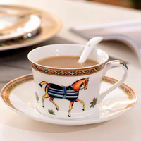 Service de table en porcelaine fine de luxe, assiettes en céramique écologiques, plats à dessert, tasse et soucoupe pour les fêtes