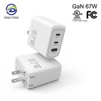 Chargeur rapide portable pliable GaN 67W PD à trois ports avec 2 ports USB-C et 1 port USB-A certifié pour téléphones mobiles et ordinateurs portables