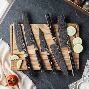 Couteaux de Chef Faits Main en Acier Carbone avec Manche en Résine et Étui en Cuir, Finition Vintage Poli Miroir – Vente en Gros de Couteaux de Survie et de Chasse - Product Image 3