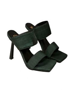 Nouvelles pantoufles tendance à talons fins pour femmes, style Versace, à bout carré - Product Image 1