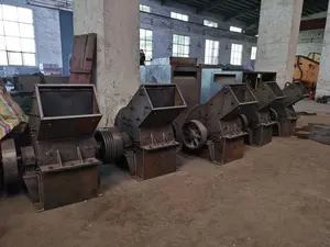 Factory Direct Sales Low Price High Quality Jaw Crusher Ore Hammer Mill Crusher Machine Stone Crusher Machine Diesel Engine