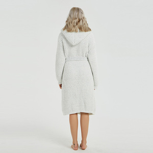 Yly Soft Cozy Luxury Crochet lavorato a maglia in poliestere con cappuccio Robe <span class=keywords><strong>donna</strong></span> Sleepwear felpe con cappuccio Robes <span class=keywords><strong>pigiama</strong></span> <span class=keywords><strong>vestaglia</strong></span> - Product Image 3