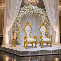 Chaise Trône Dorée pour Mariage, Chaise Royale pour Roi et Reine, Cadre Sculpté, Revêtement Blanc, Boutons en Cristal pour Événements, Banquets, Hôtels