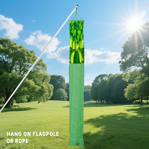 Décoration de jardin personnalisée pour la Saint-Patrick : chaussettes à vent imprimées numériquement pour la cour, le jardin et la véranda - Product Image 4