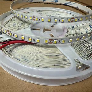 Bande LED 2835 12V/24V 120 LED par mètre, rouleau de 5 m, garantie 3 ans, pour décoration de plafond de salon - Product Image 1