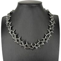 Collier en acier inoxydable à maillons cubains cloutés de clous pour homme, style hip-hop punk, couleur argent, chaîne de clavicule, design de niche, qualité supérieure