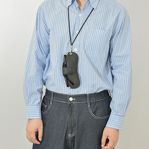 Étui à lunettes en cuir avec sangle de cou, pochette portable en cuir de vachette pour lunettes, sac compact pour lunettes de vue avec protection - Product Image 5