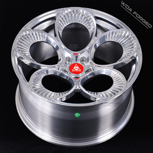 Jantes en alliage forgé monobloc, design trèfle à quatre feuilles, finition chromée argentée brillante, polies, 6061-t6, pour <span class=keywords><strong>Alfa</strong></span> <span class=keywords><strong>Romeo</strong></span> Lamborghini - Product Image 4