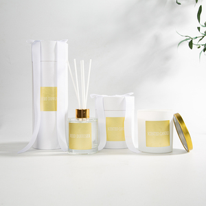 Juego de Regalo de Velas Aromáticas de Soja en Botella de Vidrio Decorativa Elegante de Marca Privada de Lujo Personalizada y Difusor de Varillas, Juego de Regalo de Aroma - Product Image 1