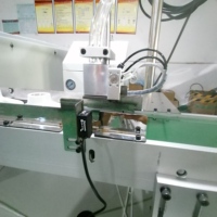 Mesin Perakitan Otomatis Hemat Biaya dan Efisiensi Tinggi untuk Bohlam LED dan Dudukan Lampu