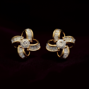 Boucles d'oreilles en or E3504 avec diamants ronds taille brillant et baguette, couleur G naturelle, bijoux de luxe pour femmes, pour mariage - Product Image 2