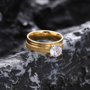 CAIOOCHE 2pcs Fashion <strong>Men</strong> Women Non Tarnish Stainless Steel Jewelry Couple <strong>Rings</strong> Wedding <strong>Ring</strong> <strong>Set</strong> 18k Gold with Diamond - Product Image 2