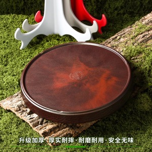 Tranche de filet de bœuf fraîchement coupée pour hot pot, servie sur la même assiette que dans Doulaofang (une célèbre chaîne de restaurants hot pot), et présentée - Product Image 3