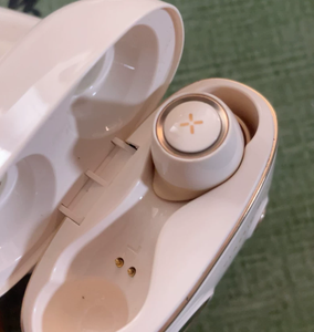 Audífonos Inalámbricos Bluetooth <span class=keywords><strong>Edifier</strong></span> TO-U2 Originales Más Vendidos - Estuche de Carga para el Oído Izquierdo y el Oído Derecho y Estuche de Almacenamiento - Product Image 4