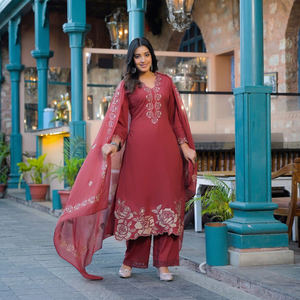 Ensemble Salwar Kameez brodé rouge pour femme, Kurta à manches longues, pantalon Palazzo, Shawwarah pour fête et mariage - Product Image 1