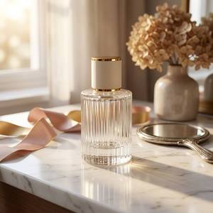 Vente en gros de flacons de <span class=keywords><strong>parfum</strong></span> en verre côtelé cylindriques de 30/50/100 ml <span class=keywords><strong>avec</strong></span> bouchon à col doré - <span class=keywords><strong>Flacon</strong></span> de <span class=keywords><strong>parfum</strong></span> <span class=keywords><strong>vide</strong></span> rechargeable - Product Image 2