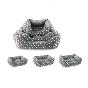 Set di Tre Pezzi per Cuccia per Animali Domestici in Grigio, Velluto di Cotone Jacquard a Pois e Velluto Artico, Nido Quadrato Accogliente per Amici Pelosi - Product Image 2