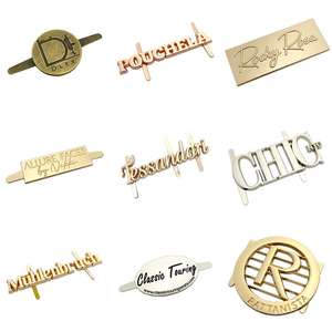 Bolsa grabada personalizada, placa de logotipo de <span class=keywords><strong>Metal</strong></span>, etiqueta de logotipo de bolso de marca, cuentas para joyería, prendas de vestir, dijes hechos a medida respetuosos con el medio ambiente - Product Image 5