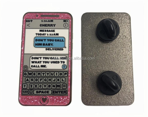 Alfileres de insignia de mono personalizados de primera calidad con diseños vibrantes Durabilidad superior ¡Ideal para todos los pedidos de eventos ahora! - Product Image 3