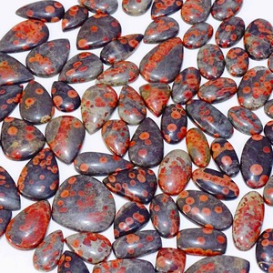 Piedra Preciosa de Obsidiana Natural Pulida Fabricada en India para Diseño de Joyería Personalizada y Creaciones Hechas a Mano Disponible en Oferta - Product Image 1