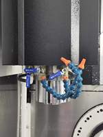 Centre d'usinage vertical CNC 5 axes avec broche BT40 et table rotative à broche unique