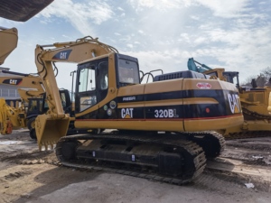 Excavadora de orugas usada Caterpillar de 6 toneladas (modelos 305.5e, 302.5e, 306D, 306e2, 306e, 308d, 320BL) y excavadora de orugas usada de 20 toneladas en Shanghái - Product Image 6