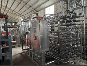 Pasteurisateur tubulaire à plaques en acier inoxydable SS316L à économie d'énergie pour système de stérilisation de jus, boissons, <span class=keywords><strong>lait</strong></span> et produits laitiers, capacité de 500L/h à 20 000L/h - Product Image 1