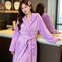 Robe de nuit en flanelle épaisse pour l'hiver, sensation haut de gamme, couleur unie, légère et chaude, pyjama doux, peignoir pour femmes