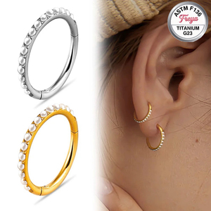 Pendientes colgantes finos de titanio ASTM F136 Freya con perla para perforaciones, joyería para <span class=keywords><strong>piercing</strong></span> corporal, aretes, anillos para la nariz, y piercings para el septum. - Product Image 2
