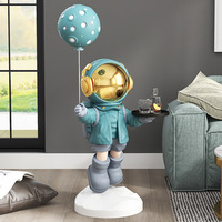 Statue d'astronaute moderne artisanat en résine décoration de la maison avec sculpture de bureau en fibre de verre cadeaux d'anniversaire et porte-stylos
