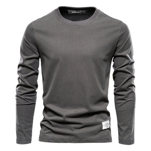Maglietta <span class=keywords><strong>Slim</strong></span> <span class=keywords><strong>Fit</strong></span> da <span class=keywords><strong>uomo</strong></span> a maniche lunghe 100% cotone tinta unita nuova tendenza Casual sport abbigliamento rotondo collo rotondo luce all'ingrosso - Product Image 1