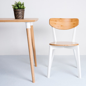 Ensemble table et chaises en bambou Zhuyijia Nan pour petits appartements, style nordique en bois massif pour usage domestique - Product Image 4