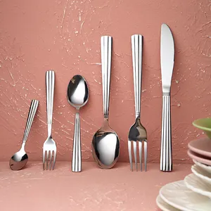 Westerse Zilveren Kleur Zilverwerk Elegant Bestek Set Goud Mes Vork En Lepel Set Voor Restaurant