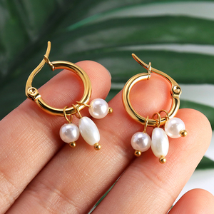 Pendientes <span class=keywords><strong>de</strong></span> perlas <span class=keywords><strong>de</strong></span> moda francesa, aretes <span class=keywords><strong>de</strong></span> aro con abalorio <span class=keywords><strong>de</strong></span> perla, aretes <span class=keywords><strong>de</strong></span> borla <span class=keywords><strong>de</strong></span> Hip Hop, joyería inspirada <span class=keywords><strong>de</strong></span> diseñador <span class=keywords><strong>2022</strong></span> - Product Image 2