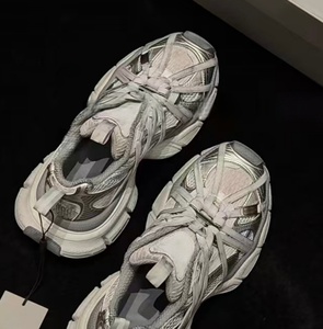 Zapatillas deportivas de lujo para parejas, con cordones, estilo dad shoes, de malla con acabado desgastado, suela gruesa y caña alta, talla XXXL - Product Image 4