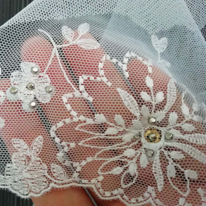 Automatic Mixed Rhinestone Pearl <b>Punching</b> <b>Machine</b> for Fabrics Beads Stone Attaching - Product Image 3