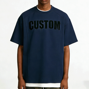 T-shirt da uomo <span class=keywords><strong>nera</strong></span> con cuciture speciali e design personalizzato, streetwear oversize, girocollo a costine, vestibilità ampia e pesante. - Product Image 1